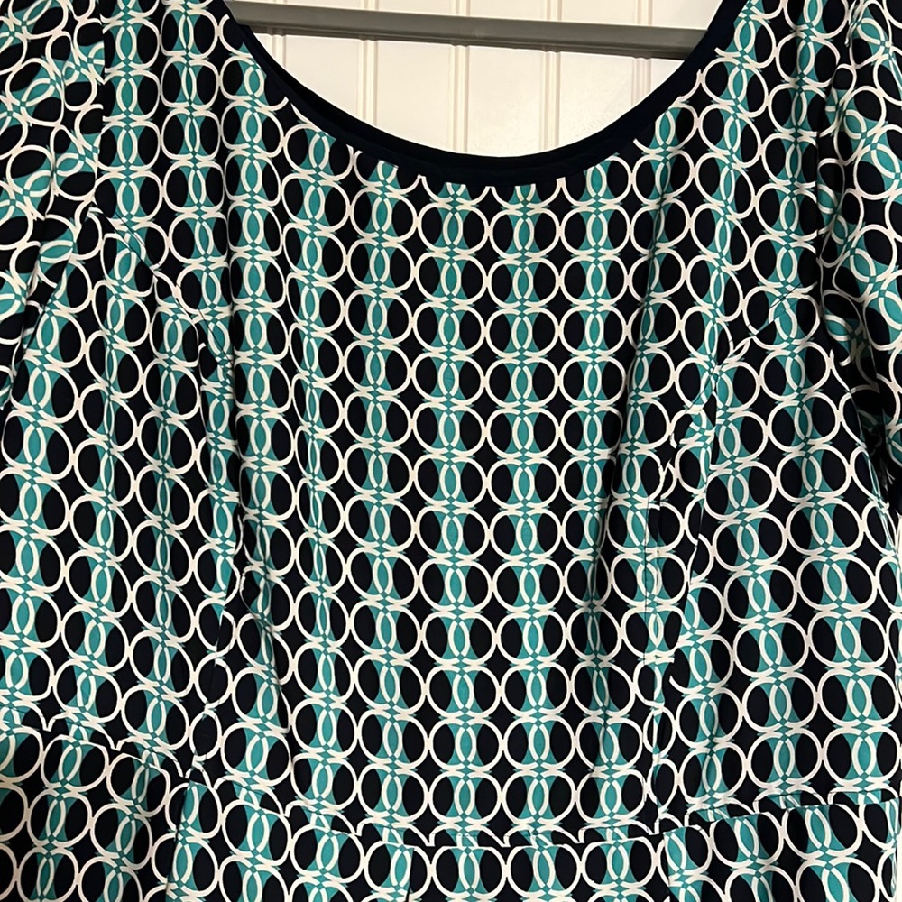 Eshakti Circles Shapes Light Teal, White, and Black Dress Size 3X 24W
